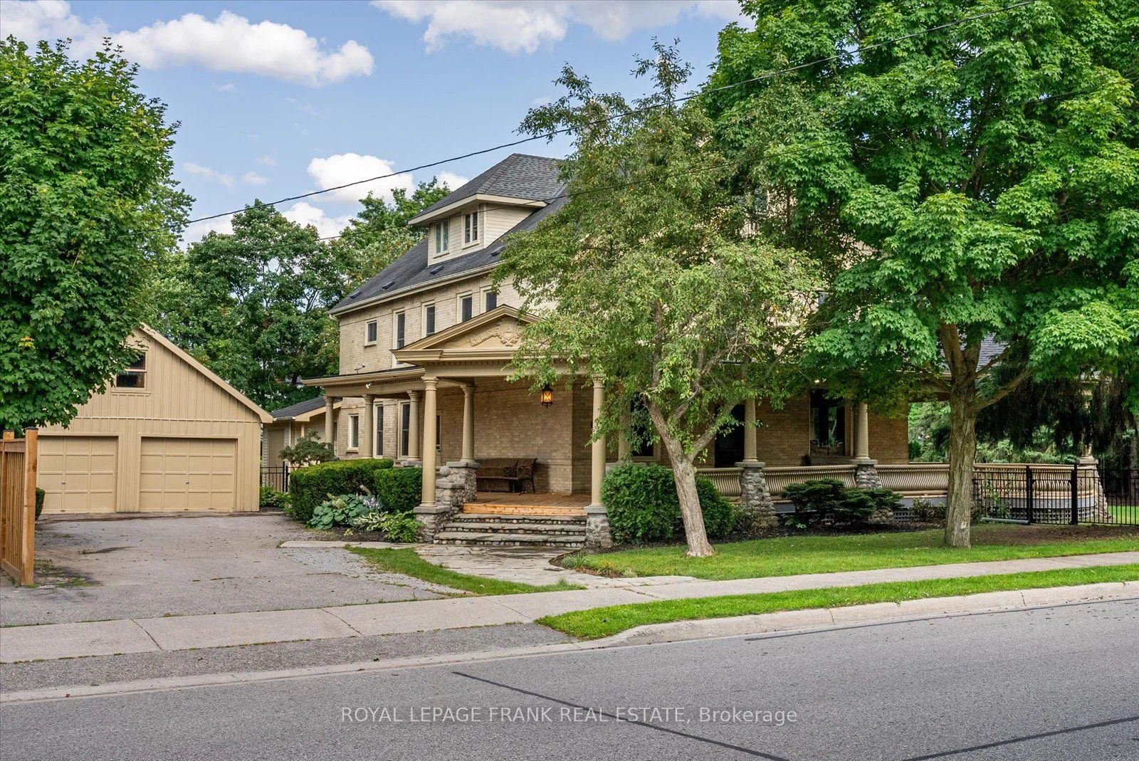 Detached in Uxbridge