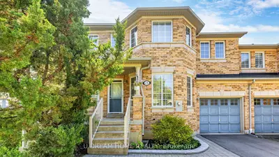 15 Iron Horse Avenue, Richmond Hill, On L4b 4h3