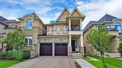 Detached in King