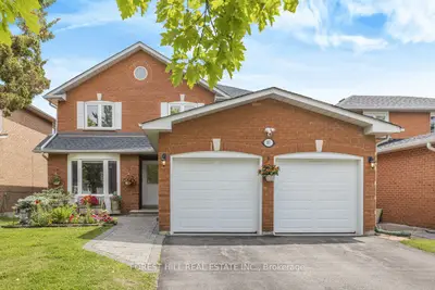 87 Pine Bough Manor, Richmond Hill, On L4s 1a5