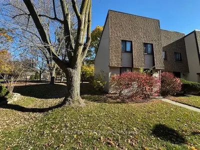 Condo Townhouse in Richmond Hill