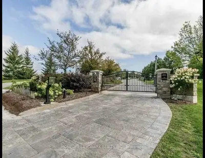 40 Royal Shamrock Court, Whitchurch-stouffville, On L4a 0c9