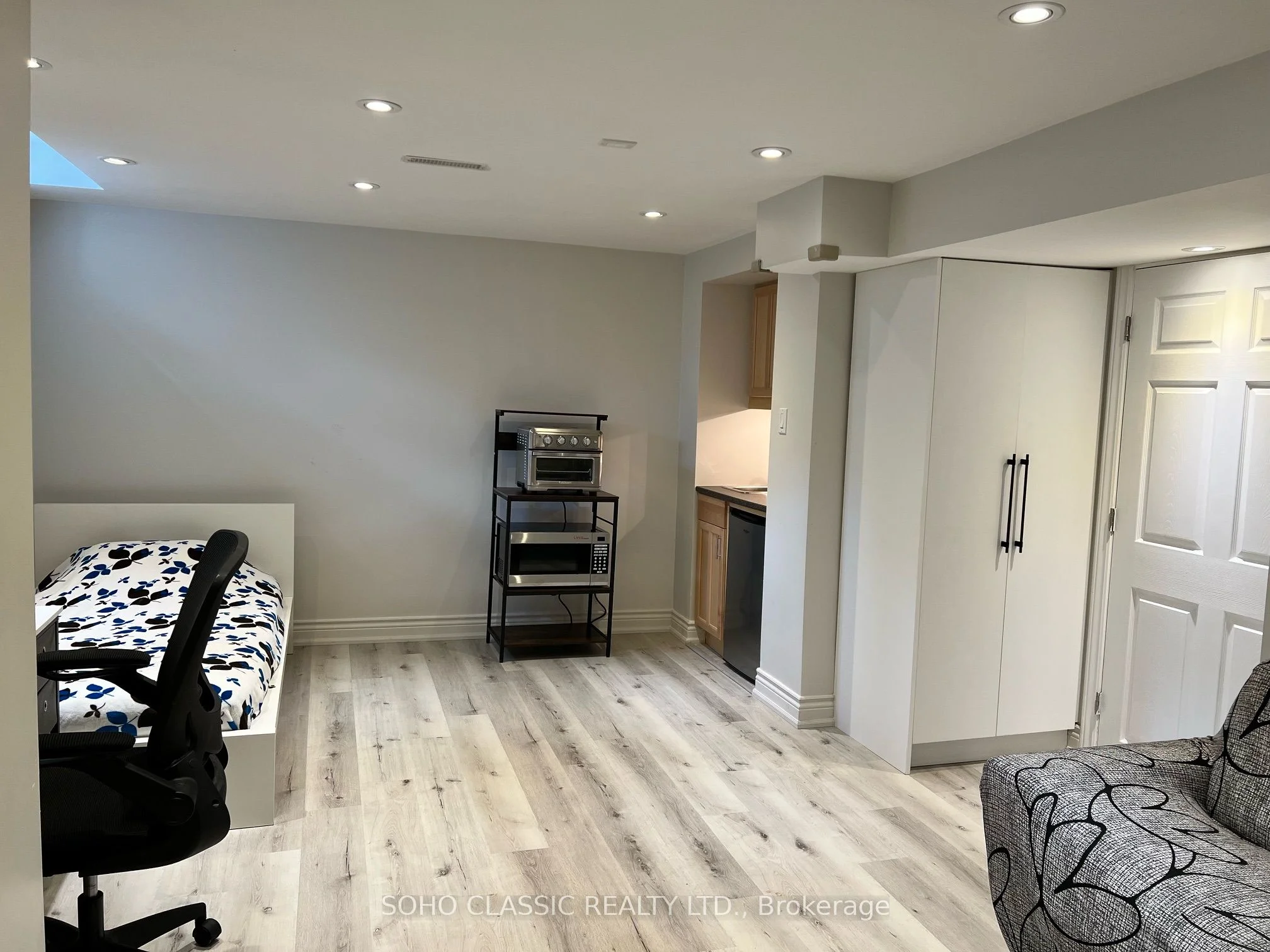 Att/Row/Townhouse in Richmond Hill