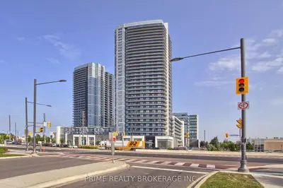 Condo Apartment in Vaughan