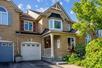 256 Chilcott Crescent, Newmarket, On L3x 3g7