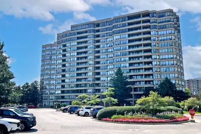 32 Clarissa Drive 320, Richmond Hill, On L4c 9r7