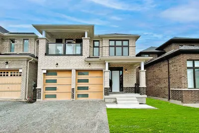 42 Ainslie Hill Crescent, Georgina, On L0e 1r0