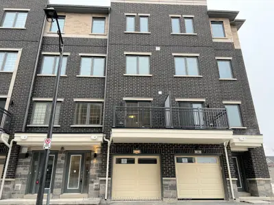 Att/Row/Townhouse in Whitchurch-Stouffville