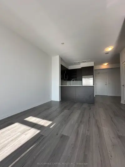 65 Oneida Crescent 1705, Richmond Hill, On L4b 4t9