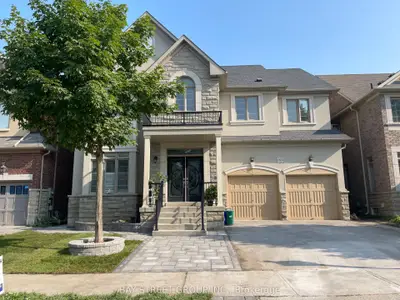1031 Wilbur Pipher Circle, Newmarket, On L3x 0g4