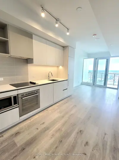 7890 Jane Street 908, Vaughan, On L4k 0k9
