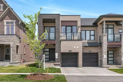 Att/Row/Townhouse in Markham