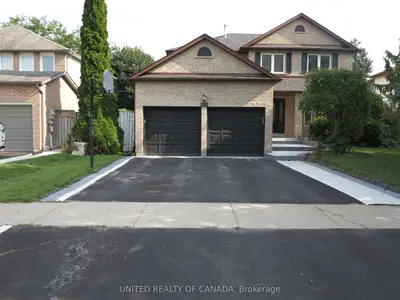 86 Stiver Drive, Newmarket, On L3y 7v9