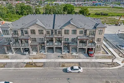 Att/Row/Townhouse in Vaughan