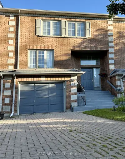 11 Royal Manor Crescent N, Richmond Hill, On L4b 3n5