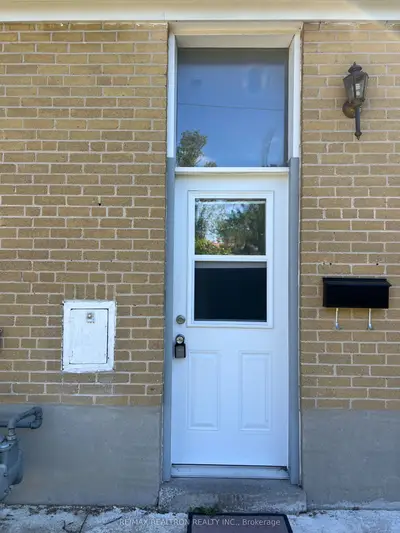 366 Browndale Crescent Bsmt, Richmond Hill, On L6c 3j4