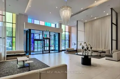 38 Gandhi Lane 2503, Markham, On L3t 0g9
