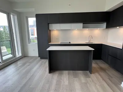8 Steckley House Lane 214, Richmond Hill, On L4s 1m4