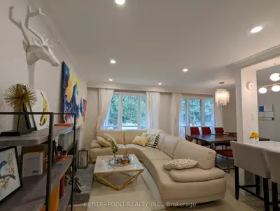 169 Sussex Avenue Main, Richmond Hill, On L4c 2e9