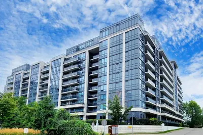 Condo Apartment in Richmond Hill