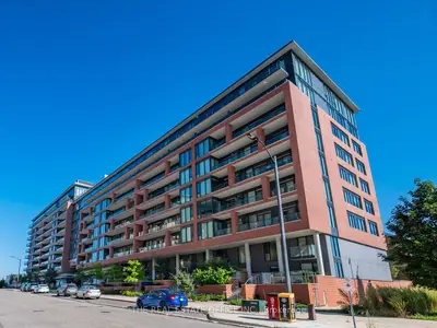 Condo Apartment in Vaughan