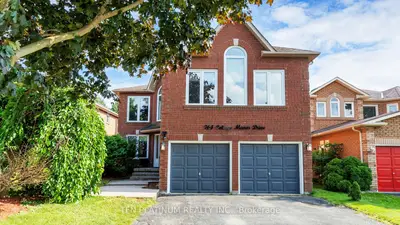 764 College Manor Drive, Newmarket, On L3y 8g6
