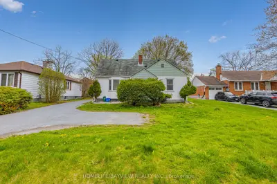 164 Eagle Street Upper, Newmarket, On L3y 1j6