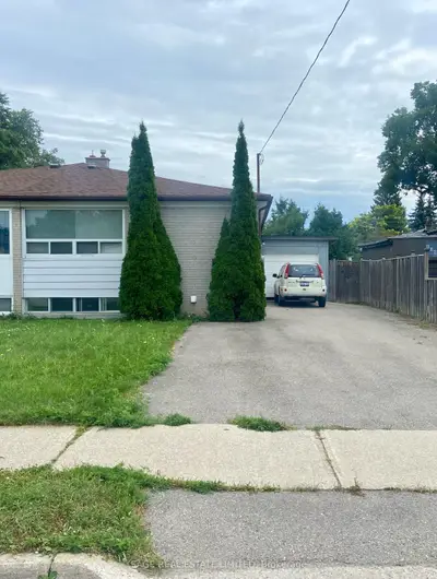 Semi-Detached in Richmond Hill