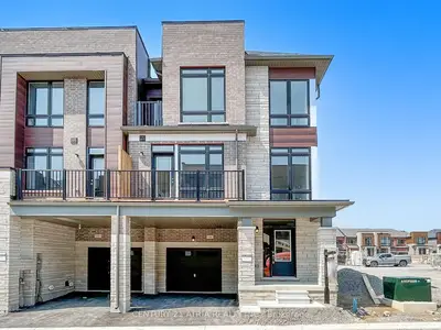 16 Gunton Street, Aurora, On L4g 4a9
