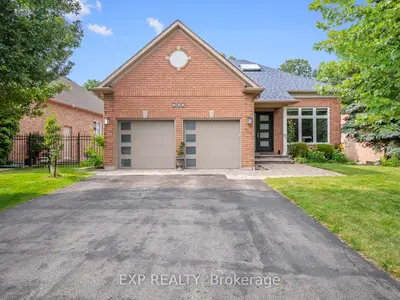 936 Shadrach Drive, Newmarket, On L3x 2h4