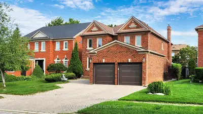 4 Regent Street, Richmond Hill, On L4c 9b3