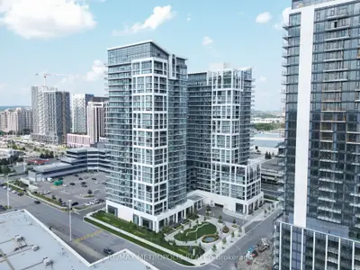 Condo Apartment in Vaughan