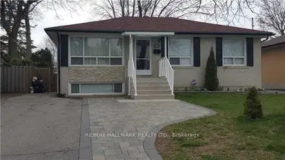 395 Becker Road Main Fl, Richmond Hill, On L4c 2s3