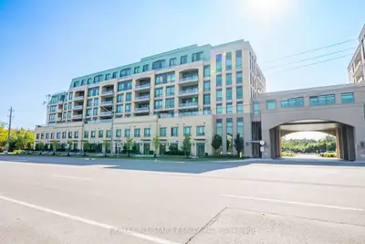 Condo Apartment in Whitchurch-Stouffville