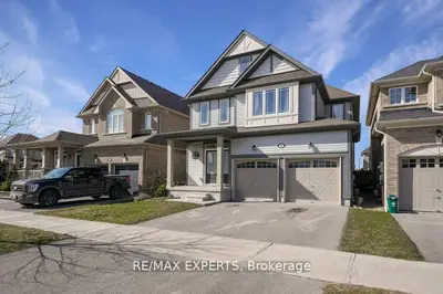2 Timberbank Square, Georgina, On L0e 1r0