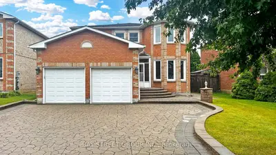 7 Lorraine Street, Richmond Hill, On L4c 9z4