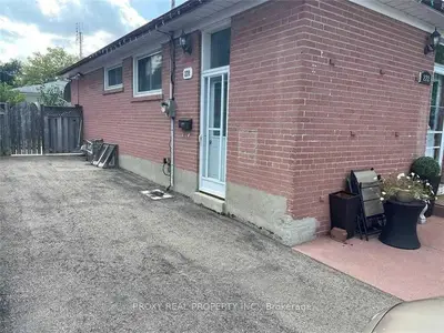 228 Anzac ( Lower Level) Road, Richmond Hill, On L4c 3g8