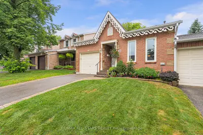 43 Adams Court, Uxbridge, On L9p 1g3