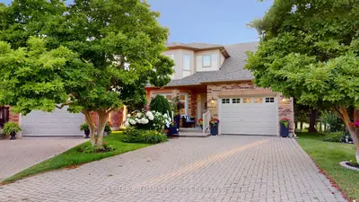 Detached Condo in New Tecumseth