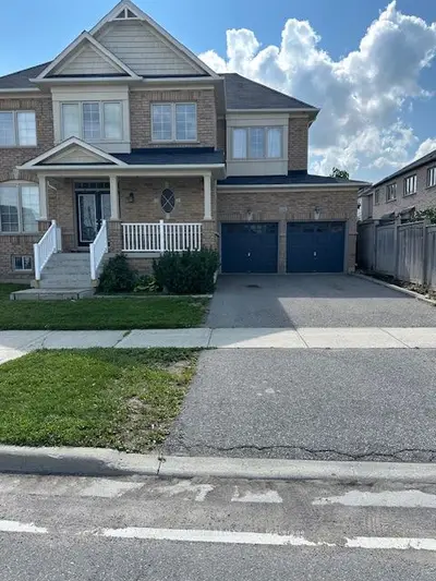 116 Yakefarm Boulevard, Whitchurch-stouffville, On L4a 0r9