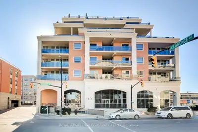 83 Woodbridge Avenue 302, Vaughan, On L4l 2s6