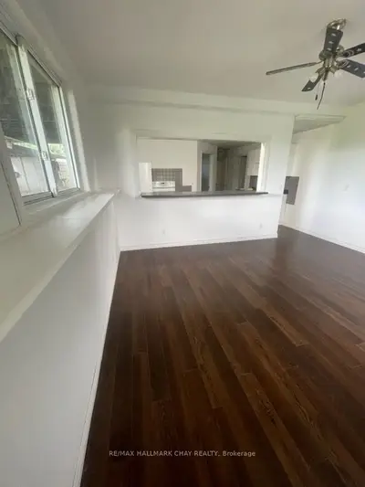 Lower Level in Essa