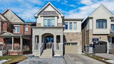 20 Festival Court, East Gwillimbury, On L9n 0n8