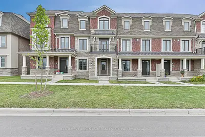 32 William F Bell Parkway, Richmond Hill, On L4s 0k1