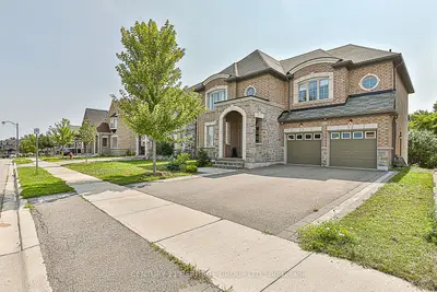 Detached in Newmarket