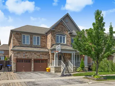 Detached in Bradford West Gwillimbury