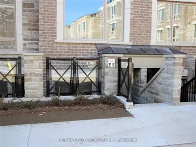 Condo Townhouse in Markham