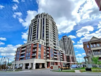 Condo Apartment in Markham