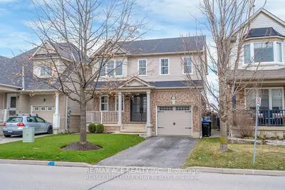 74 John W. Taylor Avenue, New Tecumseth, On L9r 0c9