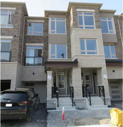 Att/Row/Townhouse in Vaughan